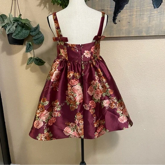 NWOT Lulus Unbelievably Lovely Red Floral Babydoll Empire Waist Mini Dre… - Picture 4 of 9